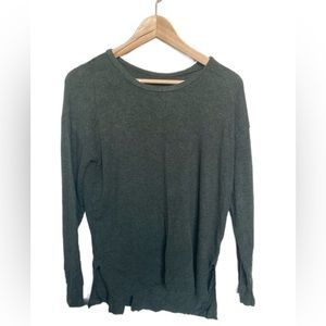 American Eagle Soft & Sexy Plush Dark Green long sleeve, Size Small